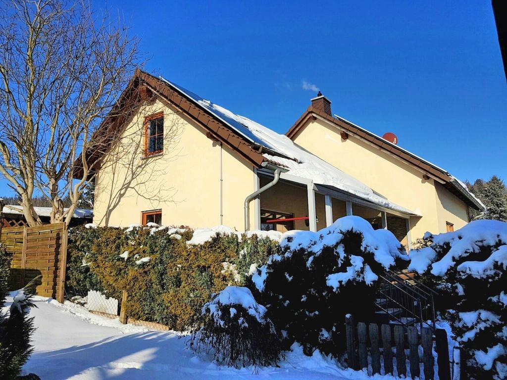 Apartment With Views Of The Ore Mountains Oelsnitz  Kültér fotó